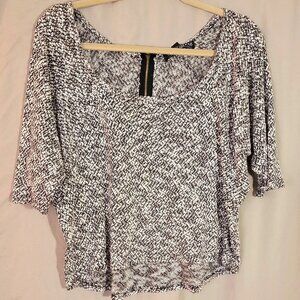 Almost Famous slouchy knit, batwing, cropped, lightweight sweater top Zip back.